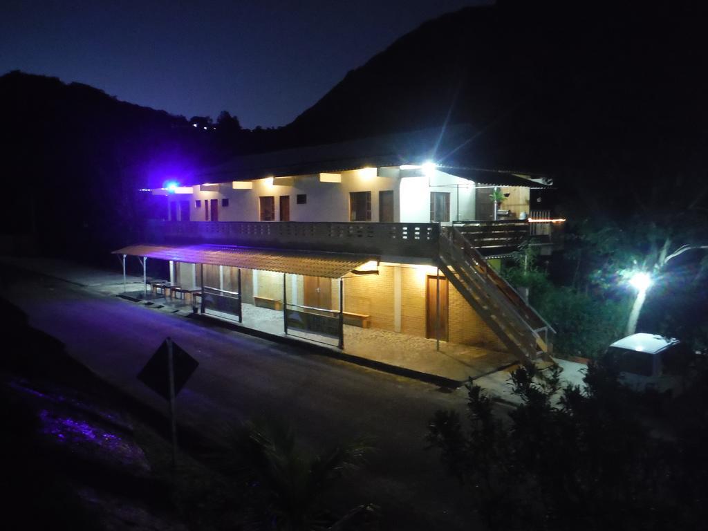 Residencia Pedra Do Elefante Hotel กวาราปารี ภายนอก รูปภาพ