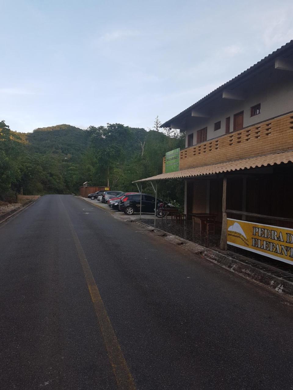 Residencia Pedra Do Elefante Hotel กวาราปารี ภายนอก รูปภาพ